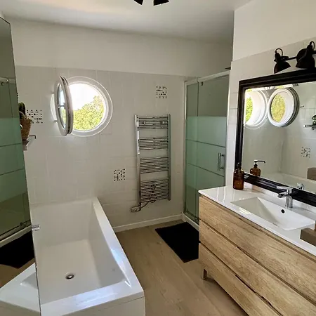 Avec Piscine Proche De Royan Villa