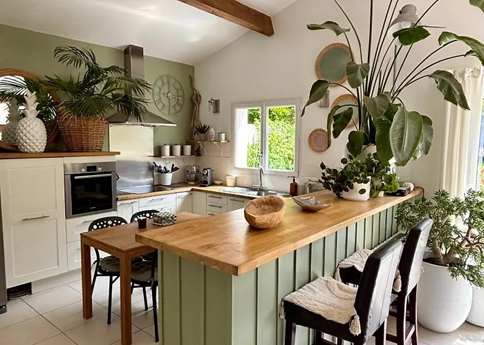 Avec Piscine Proche De Royan *